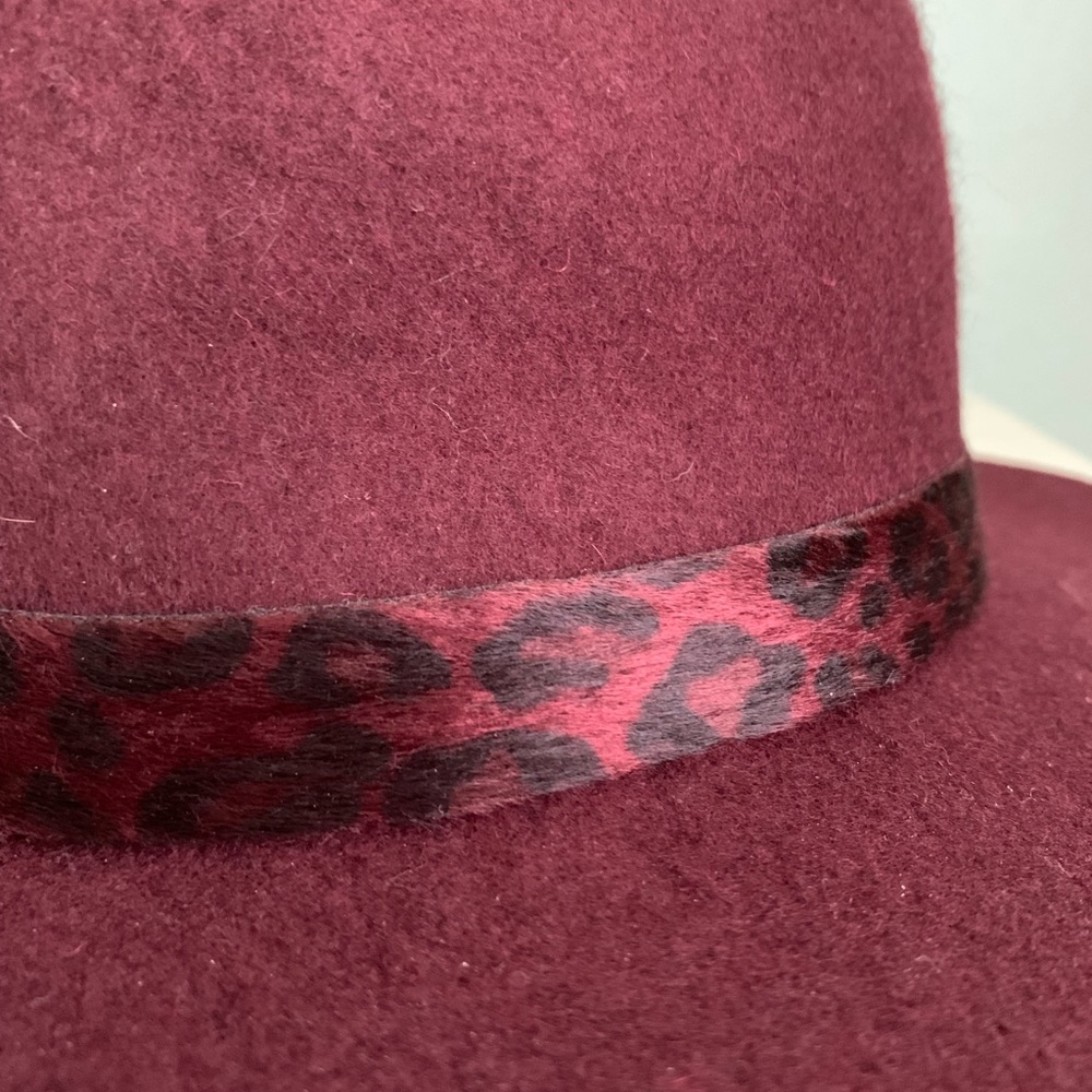 Maroon wool hat - Picture 2 of 4